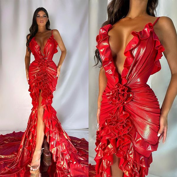 Vestido de noche rojo brillante con horquilla alta Nuevos vestidos de novia de fiesta con cuello en V profundo sexy Robes De Mariee Sweep Train Colores personalizados