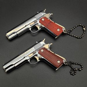 Argent brillant manche en bois naturel pistolet modèle métal pistolet pistolet porte-clés modèles miniatures artisanat pendentif cadeaux jouet 1154