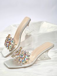 Siltret en argent vif d'été Semi-remorque en cristal transparent Sandales de chaussures hautes Botales épaisses et grandes sandales de mode 240517