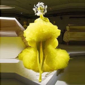 Felgele geel lage prom -jurken ruches tutu gezwollen gelaagde lange tule avondjurken formele feestjurk gewaden de cocktail beroemdheid slijtage