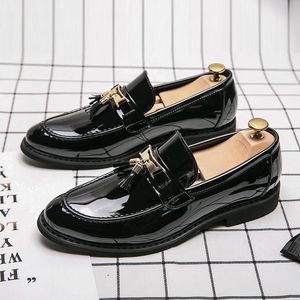 Britse heer wees Black Tassels Business Evening Shoes For Mens Wedding Dress Prom Homecoming Oxford Sapatos Teldsismasculino