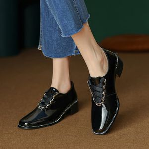 Britse stijl Black 2024 Women Office dikke hak mode dame trouwjurk schoenen 124