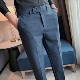 British Style Dress Suit Pant Men Plaid Slim Suit Pant Men Designer Mentlemen Business Casual Work Office Robe Pant 240521