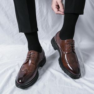 Style britannique pour hommes authentiques Business Formelles Oxfords Footwear Quality Leather Chaussures de mariage en cuir respirant 240106