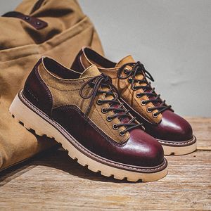 Chaussures de travail pour hommes de style britannique Chaussures décontractées américaines à semelles épaisses Chaussures à la mode en cuir pour hommes Bottes de style rétro pour chaussures de fête pour garçons 38-44