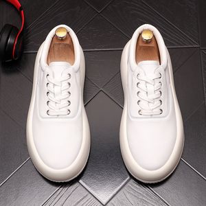Britse stijl mannen trouwjurk feest schoenen witte slijtage resitante sport sneakers lichtgewicht laag-top ronde teen man casual outdoor wandelen sport loafers E155