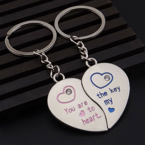 Llavero con forma de corazón roto, accesorios, llaveros de moda, soporte para anillos para parejas amantes, regalos de cumpleaños, joyería dividida de metal para coches