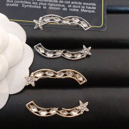 Broche 2024 BROCHES DE MUJER BROCHES Diseñador Pins Jewely Star Crystal Pin de oro Carta chapada Broche Bode Boda Regalo de cumpleaños de boda
