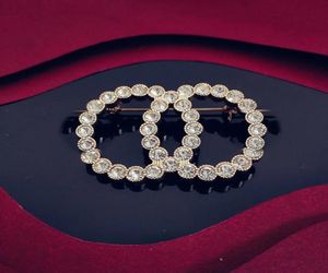 Brooch Bijoux en laiton Gold plaqué luxe avancée rétro avancées pour femmes concepteurs de plus haute qualité 5a diamants CR5346546