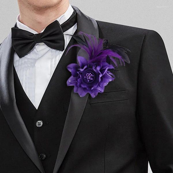 Broches 10 couleurs tissu plume fleuring broches corsage à la main à la main vintage hommes de mariage joail revers accessoires