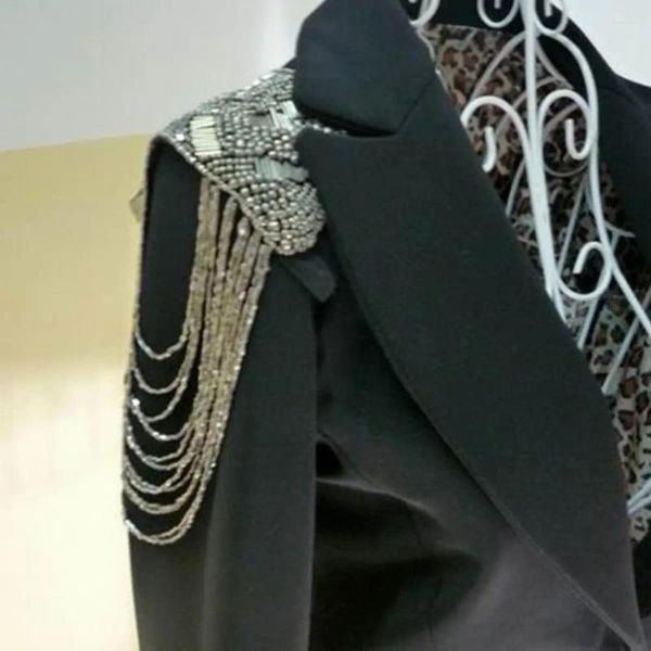 Broches 1 pièce, Badge d'épaule, chaîne à pompon ornemental, accessoires pour vêtements, charmant, robe exquise, largement utilisé, perles Vintage Br