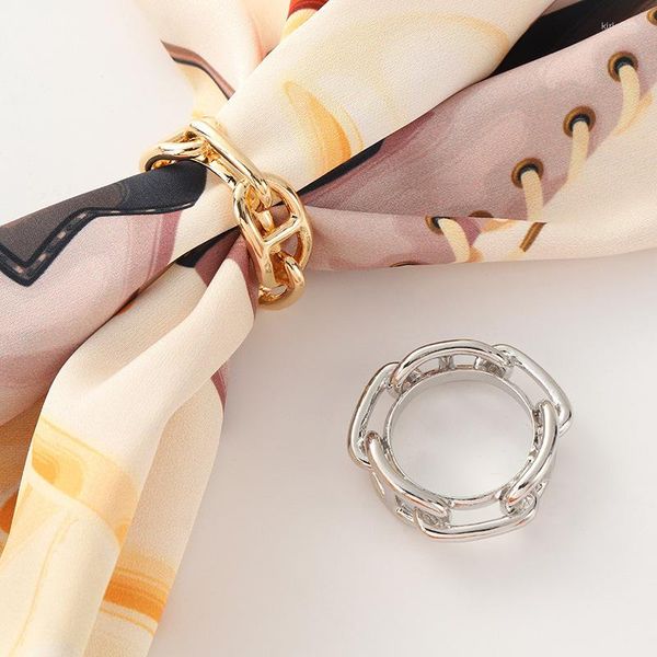 Broches 2022 conception de chaîne ronde foulard en soie boucles en métal anneau de cou Long bijoux enduits de couleur or vente en gros