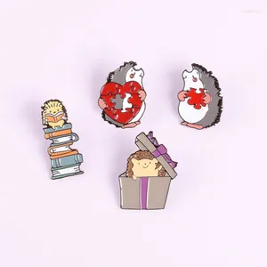 Broches 2024 Cartoon Dier Broche_ Schattige Kleine Egel Broche Liefde Kerstcadeau Pin Badge Kleding Tas Accessoires