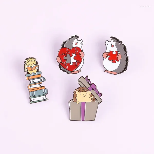 Broches en forme d'animal de dessin animé, mignon petit hérisson, cadeau de noël, Badge, accessoires pour sac à vêtements, 2024