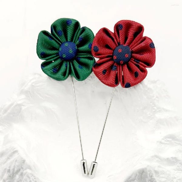 Broches 28 PCS Cinta de alta calidad Kanzashi Flower Lapel Pins Boutonniere Traje de tela Accesorios