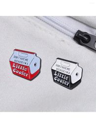 Brooches 2pc Creative Cartoon Milk Carton DIY Metal Pin Badge Accessoires DÉCORATIFS Vêtements Backpack Hat Gift Gift