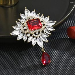 Brooches American Multicolore Large Gemstone Medal Women Woal Incilaid Hingestones Pins Fashion Accessoires Gifts de bijoux de haute qualité