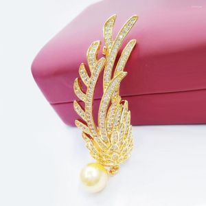 Broches ange aile plume Style mode CZ cristal bijoux dame robe broche broche vêtement accessoire cadeau d'anniversaire