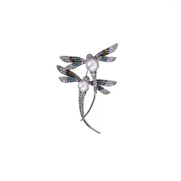 Brooches thème animal Elegant Brooch Double Dragonfly Forme incrustée Faux Pearls Joue Breast Pin pour la fête Favors 1 PC