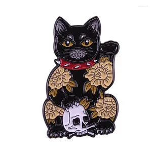 Broches noires Maneki Neko, Badge tête de mort, chat porte-bonheur foncé, broche en émail, bijoux japonais, vestes, sac à dos, décor