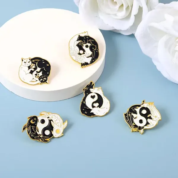 Broches noir blanc Yin Yang Animal émail broche chanceux Punk Goth broche Badges bijoux en métal sac à dos revers vêtements amis cadeau en gros