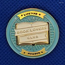 Brooches Book Lovers Club Metal Brooch Intéressant Reader Émalien Badge Badge Bijoux de mode Chatte Sac à dos Cadeaux accessoires