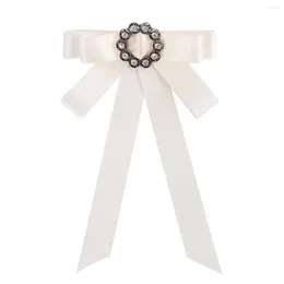 Broches nœud broche ruban strass cravate col de chemise décoratif pour fête de mariage (blanc)