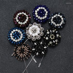 Broches Marca Moda Margarita Flor Solapa Pins Con cuentas Floral Hombres Cristal Broche para trajes Hecho a mano Rhinestone