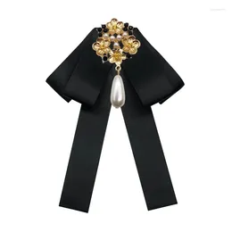 Broches Brooch Bow à nœud pour femmes cadeaux de fête de mariage baroque corsage