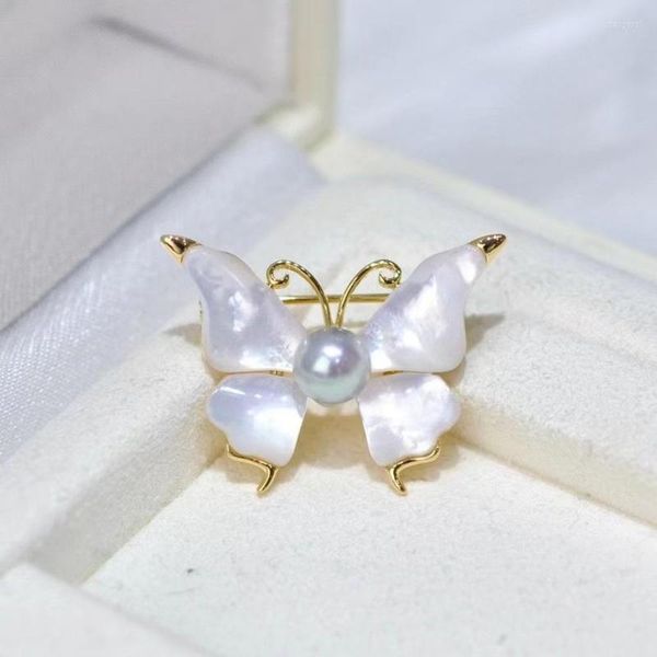 Broches papillon Design 7-8mm Akoya japon eau de mer broche femmes à la main perle poitrine bijoux