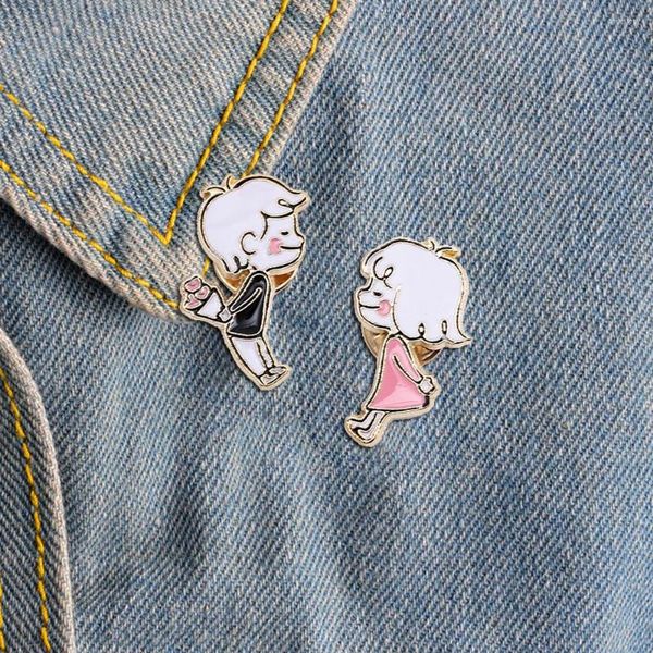 Broches Dessin Animé Mode Couple Émail Pin Proposition Hommes Et Femmes Romantique En Métal Broche Vêtements Sac Badge Accessoires Bijoux Cadeau