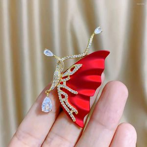 Broches chinois papillon rouge broche cuivre en cuivre incrusté zircon plaqué accessoires accessoires