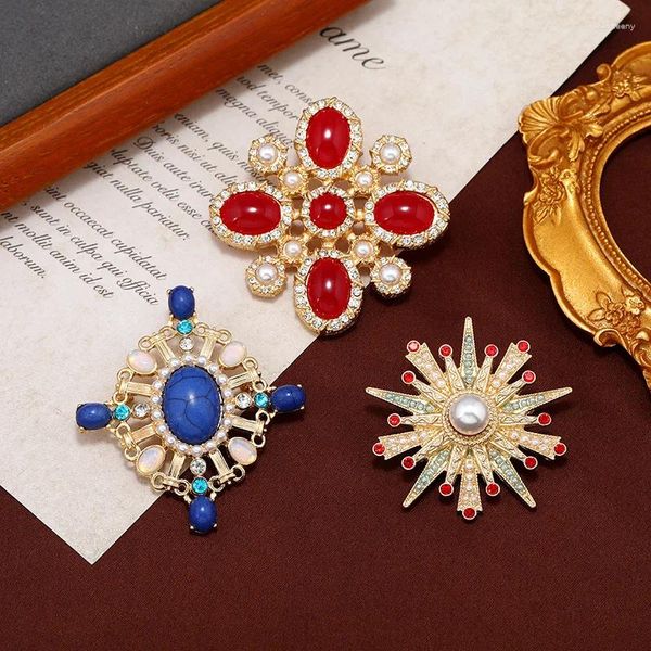 Broches de cour, accessoires Vintage, broche au trésor colorée Antique, unisexe, perle baroque, épingle en émail, emblème de costume pour dame