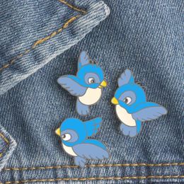 Broches creatieve email blauwe vogelpennen cartoon vliegende jonge dieren denimjacks revers pin buckle shirt badge cadeau voor kinderen