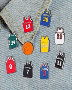 Broches Creative Fashion Basketball Jersey Shape Brooch Unisexe Sports Émail Pin Sports Sac à balle Badge Badge Bijoux Accesso5259516