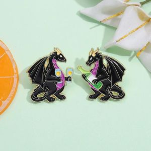 Broches gothiques Punk en émail personnalisées, Badges à revers de Dragon de vin sur sac à dos, accessoires, bijoux en métal, cadeau pour ami, vente en gros