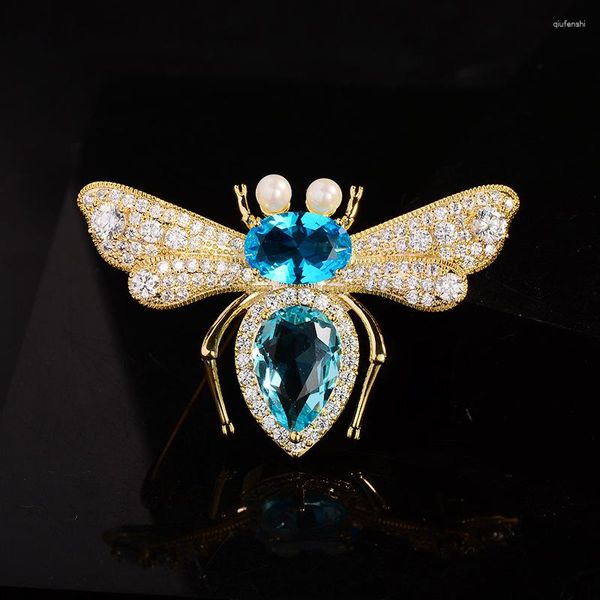 Broches abeille mignonne de luxe, Micro-incrustation de perles en Zircon, accessoires de vêtements haut de gamme, broche de costume pour dame, vente en gros, bijoux de fête, cadeau