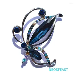 Broches Delicate Borst Pin Kristal Vlinder Voor Vrouwen Blauwe Kleur Strass Corsage Jas Kledingstukken Dames Cadeau Mode-sieraden