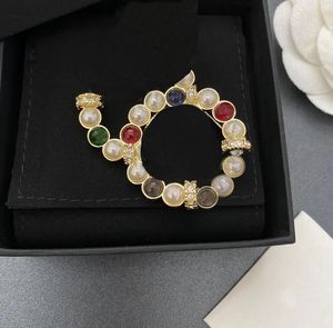 broches ontwerpers hoge kwaliteit brief broche voor vrouwen mannen koppels luxe strass diamant kristal parel broche pin sieraden bruiloft Mode Accessoires