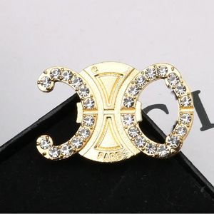 Broches Designers Bijoux Femmes Diamant Perle Broche Bijoux Accessoire Fête Cadeau5