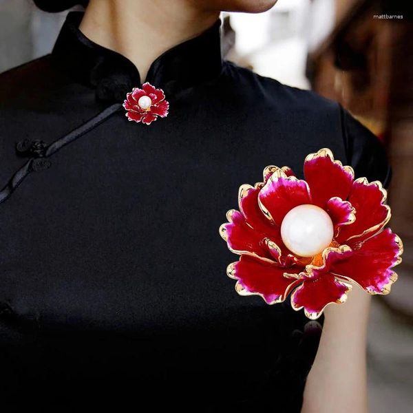 Broches de peonía esmaltada para mujer, broche de bufanda de boda, banquete, flor de perla simulada, alfileres, Vintage nacional de China