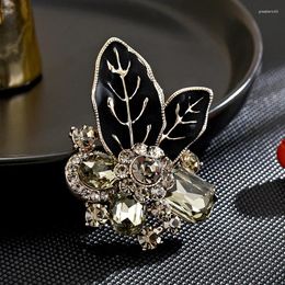 Brooches European Vintage Double Leaf Brooch Accessoires de corsage atmosphérique de luxe de haute qualité
