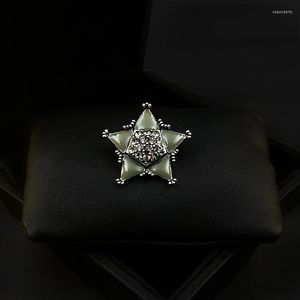 Broches exquise rétro étoile à cinq branches broche vert luxe petite broche costume accessoires sur mesure écharpe boucle strass bijoux