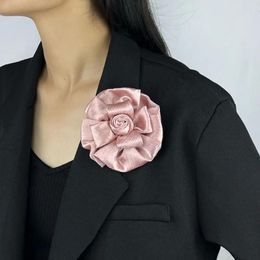 Broches tissu fleur de rose élégante écharpe de boucle de boucle de boucle collier cols joelry mariage accessoire de vêtements broche accessoire