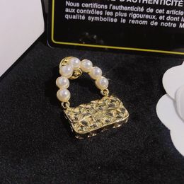 Broches Moda Lujo Sello Ch Broche Diseñador Marca de lujo Joyería para mujer Diamante Perla Pin Broche Vintage Amantes de la moda Regalo Boda p