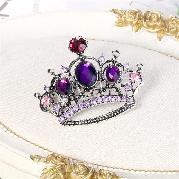 Broches mode personnalité accessoires femme exagéré strass couronne violet rouge creux Vintage créatif broche mâle