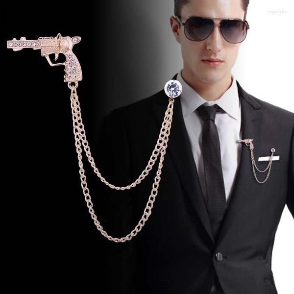 Broches Mode Pistolet Hommes Strass Broche En Or Avec Chaîne Gland Pistolet Épingle En Métal Épinglettes Accessoires Bijoux