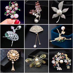 Broches mode zirkon bloemen ballet girl pins Koreaanse zoetwater parel parel damesjas accessoires broche pin groothandel sieraden