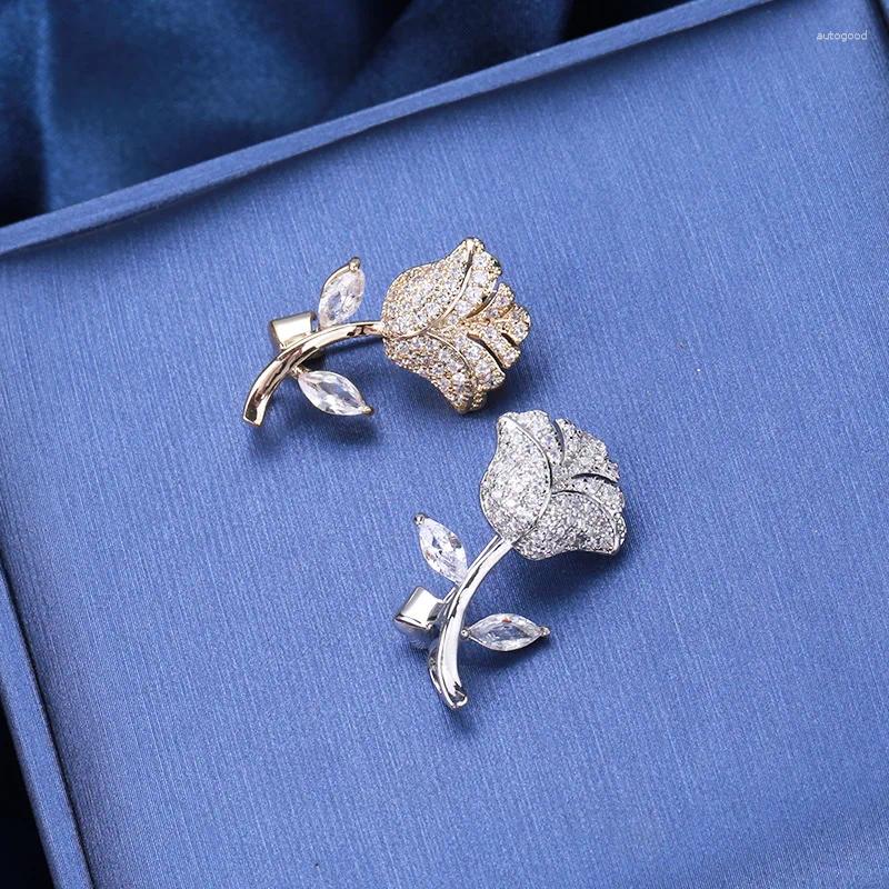 Brooches Female Simple White Crystal Rose Flower For Women Luxury Yellow Gold Silver Color Zircon Alloy Plant Brooch Safety Pins