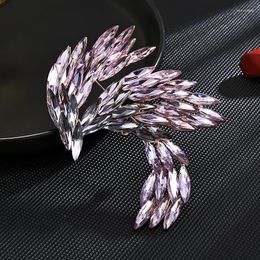 Broches Franse Luxe Oostenrijkse Gradient Crystal Broche Pin Voor Vrouwen Elegante Corsage Temperament Vlinder Party Accessoires